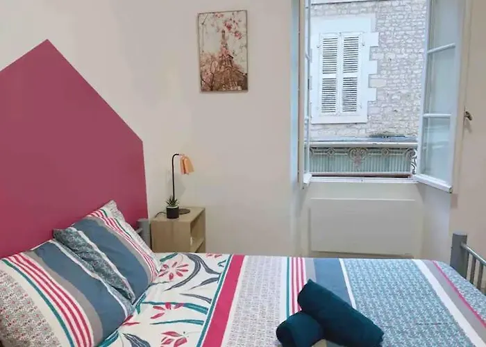 Jolie 2 65m2 Au Centre Appartement *